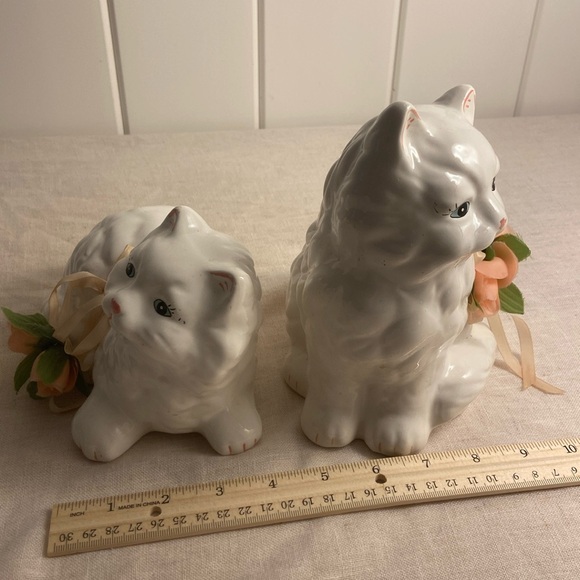 2 vintage White Cat Figurine SET Persian long haired blue eye cats LOT 70s 80s - Picture 9 of 15